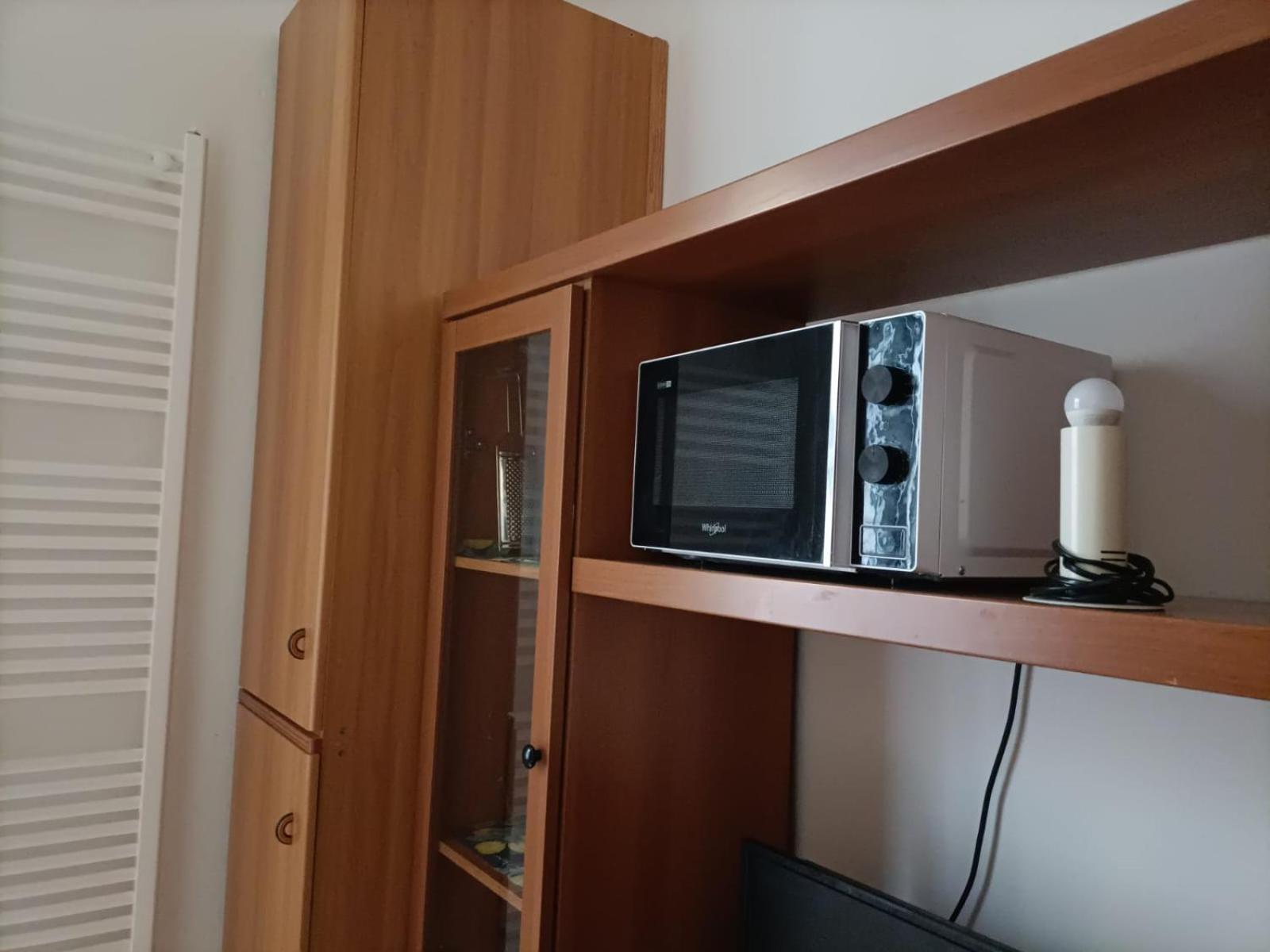 Monolocale Centro Apartment Milan Bagian luar foto